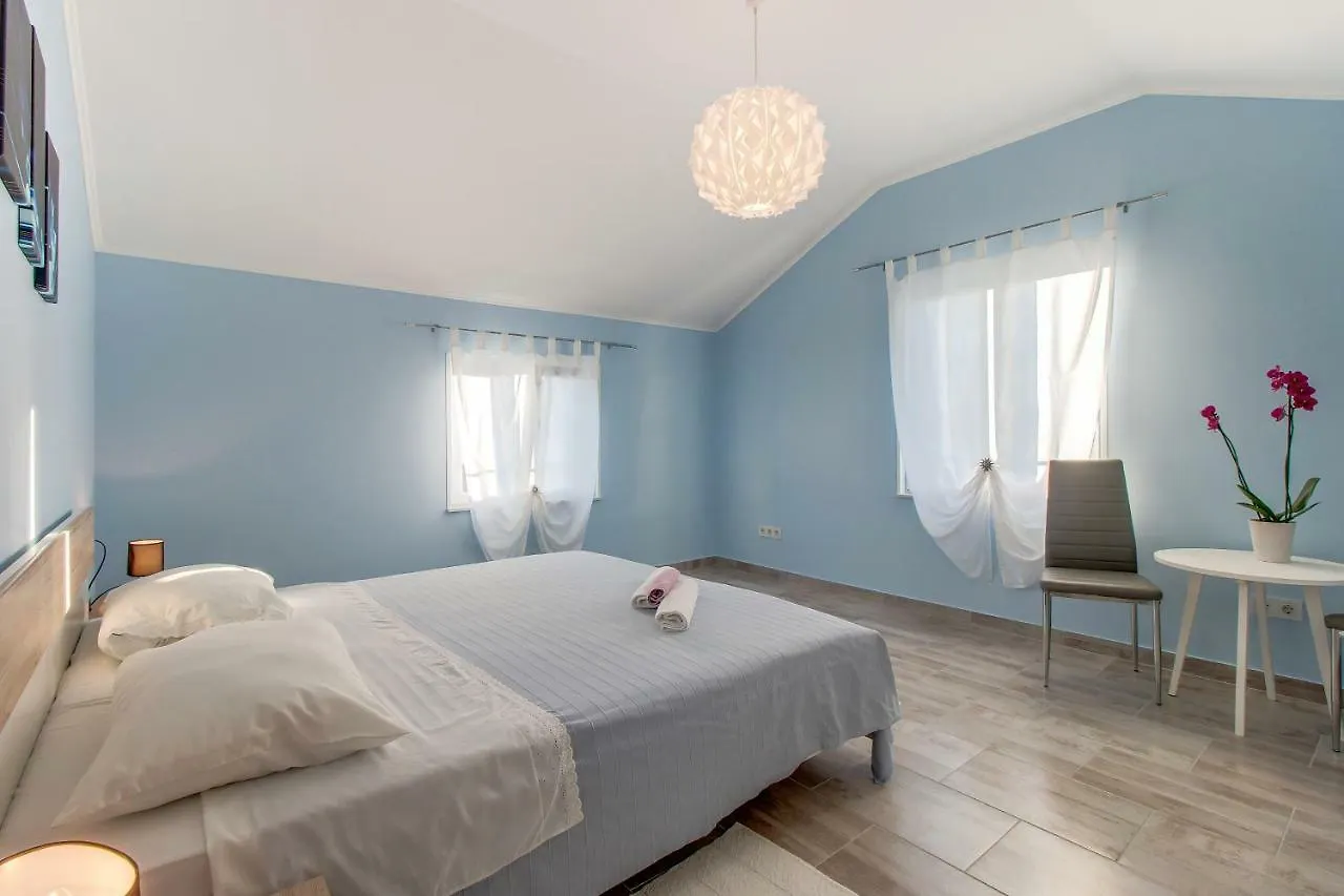 Apartman Leon & Rent A Quad Mali Losinj Croatia