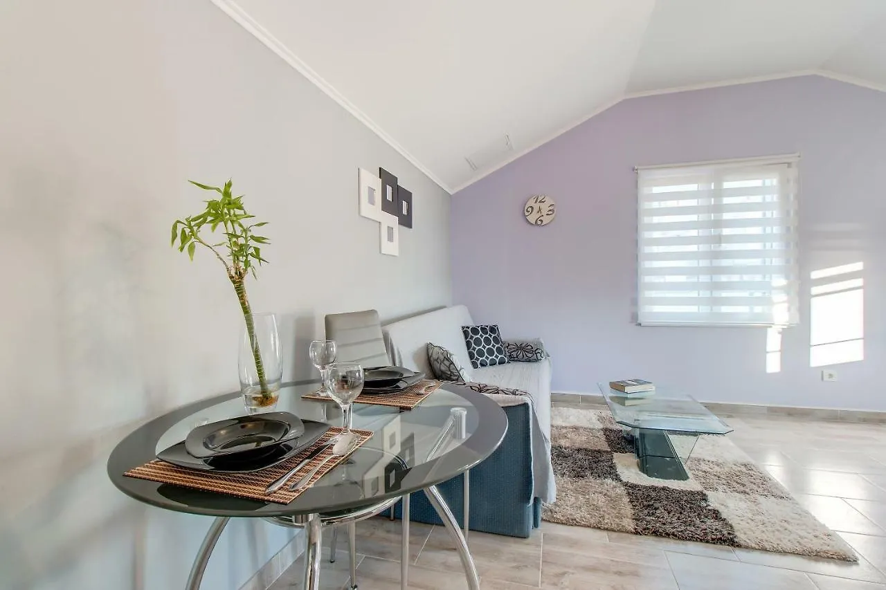 Apartment Apartman Leon & Rent A Quad Mali Losinj Croatia